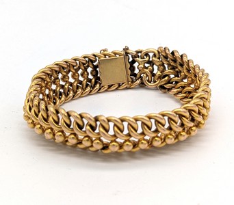 BRACELET en or (750) à mailles américaines....
